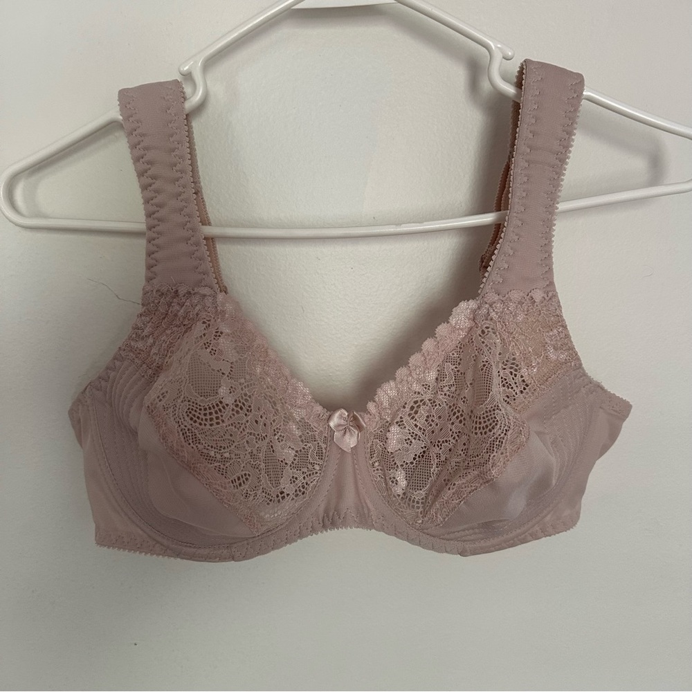 Lace Full-Coverage Supportive Bra - image 1